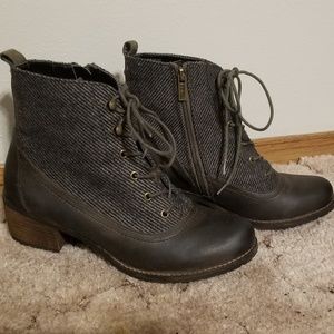 Aetrex Lace-Up Boots